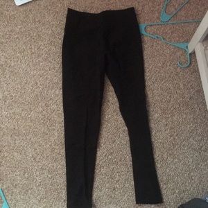 Black VS activewear leggings